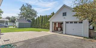 104 Sheridan Avenue Gallery 27
