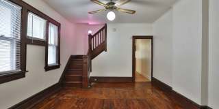 4 Bedroom North Campus Newly Remodeled House with 2 Decks and Patio Gallery 15