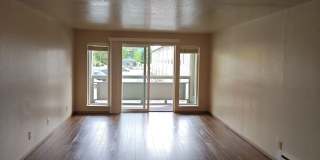 2 bedroom unit with balcony! Gallery 3