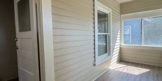 Available now! 2bed/1.25bath Close to Downtown Lodi Gallery 6