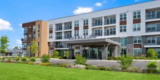 Everleigh Vernon Hills 55+ Active Adult Apartment Homes Gallery 9