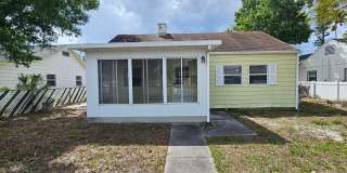 Spacious 3 Bedroom, 2 Bath home with a 2 CAR Carport near down St. Petersburg *Available Now* Gallery 1