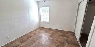 Beautiful 2 Bedroom 1 Bath Home Gallery 6