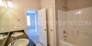 2 Bedroom 2.5 Bath end unit Townhome in West Des Moines with attached garage Gallery 24