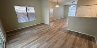 Great eastside location Gallery 11