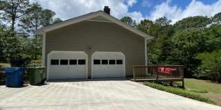 Welcome to this stunning 4 bedroom, 3 bathroom house in the heart of Wilmington, NC. Welcome to this stunning 4 bedroom, 3 bathroom house in the heart of Wilmington, NC. Gallery 10