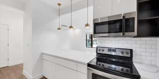 525 N MACQUESTEN PARKWAY Gallery 10