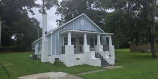 523 E Nelson Avenue Gallery 1
