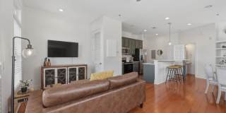 301 Augusta Street Gallery 8