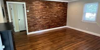 Convenient 2 Bedroom Duplex in SouthEnd Gallery 4