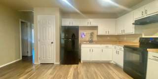3 bedroom 2 bath 1 car garage near MLK. Gallery 12