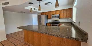 5129 E Poinsettia Drive Gallery 3