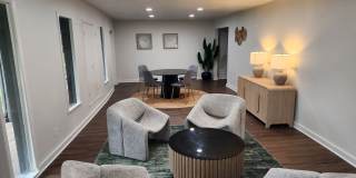 The Columns Gallery 14