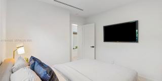 7810 Hawthorne Avenue Gallery 13