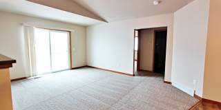 4 Bedroom Townhome! Gallery 3