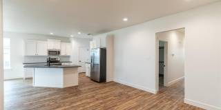 7949 SAWDUST Gallery 11