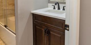 912 ASTON MARTIN Drive Gallery 15