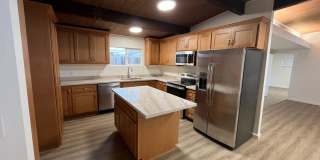 4 Bedroom 2 Bath Home in Old Davis Near Campus Gallery 1