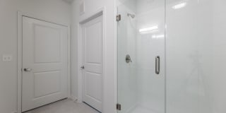 The Oaks at Ben White Apartments Gallery 16