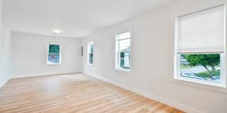 Beautifully Updated Two Bedroom Townhouse! Beautifully Updated Two Bedroom Townhouse! Gallery 5