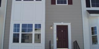 Spacious 4 Bedroom Townhome Near NC State! Spacious 4 Bedroom Townhome Near NC State! Gallery 1
