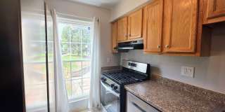 Utilities Included! Charming 2-Bed, 2-Bath Condo in Colorado Springs Gallery 9