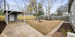 2018 Remodeled 3 bed / 2 bath - wood / tile floors, fenced yard. Hyde Park / Downtown Gallery 37