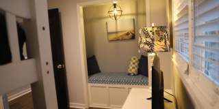 1979 Minott Street Gallery 8