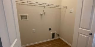 4 bed 2 bath home in Huning Ranch. Gallery 19