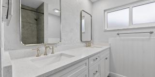 6305 COTTONWOOD LANE Gallery 44