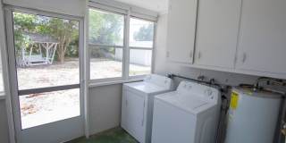 2/1 duplex with carport in Winter Park Gallery 17