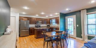 Beautiful 3 Bed/2.5 Bath Home with garage in Jonesborough Gallery 11