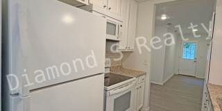Adorable 2 Bed/1 Bath Home Gallery 7