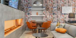 Jade at North Hyde Park Gallery 16