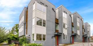 3 Bedroom Modern Industrial Townhome with City Views & Rooftop Oasis Gallery 4