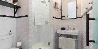 LUXURY 4-BEDROOM HOME IN ALAMO HEIGHTS Gallery 15