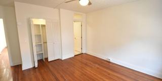 2 bedroom, 2.5 bathroom brick townhouse Gallery 23