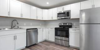 Renovated Basement level unit - West Linn, OR Gallery 1