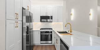 Newly renovated 2-bedroom UTC townhome in the coveted Andria of Renaissance at La Jolla community! Small pet ok! Gallery 14