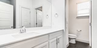 Elegant 4BR Home with Bonus Room & Designer Finishes Elegant 4BR Home with Bonus Room & Designer Finishes Gallery 23