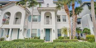 1252 Piazza Antinori Gallery 1