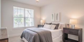 The Heron at River Island Gallery 12