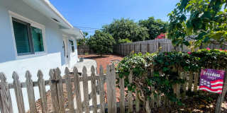 2213 NE 3rd Avenue unit: 2215 Gallery 2