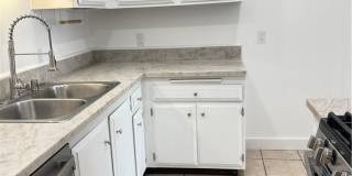 1765 W Glenoaks Gallery 12