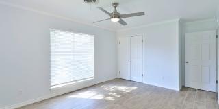 Complete RENOVATION only a few years ago!  Large bedrooms! Gallery 24