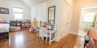 9 Montague Street - C Gallery 8