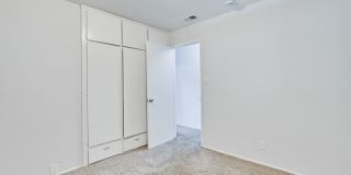 6063 Pineland Avenue Gallery 24