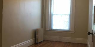 Great 1bed / 1bath in Fenway/Kenmore available 9/1/2026 no broker fee heat and hot water included Gallery 4