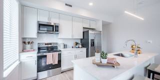 Cove at 47th Gallery 6