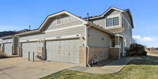 Gorgeous townhome in Willow Trace! Gallery 1